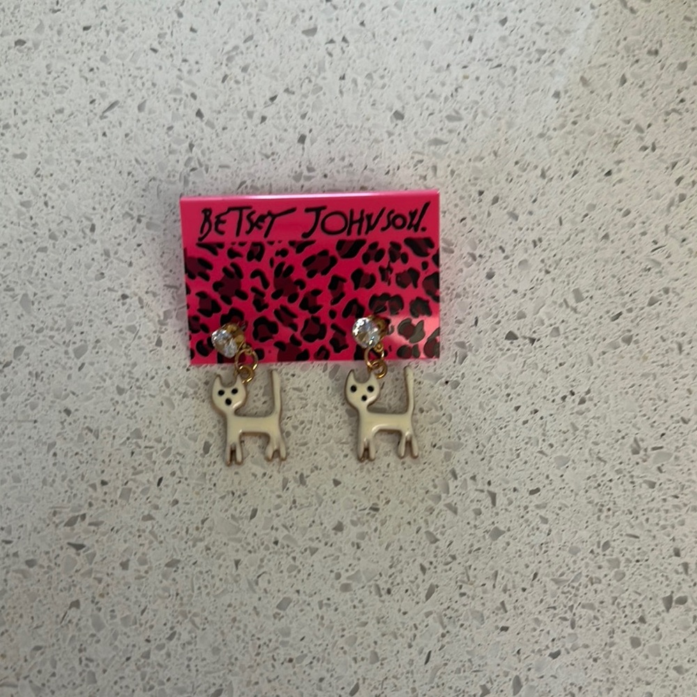 Betsey Johnson Cat Earrings - White NEW NWT